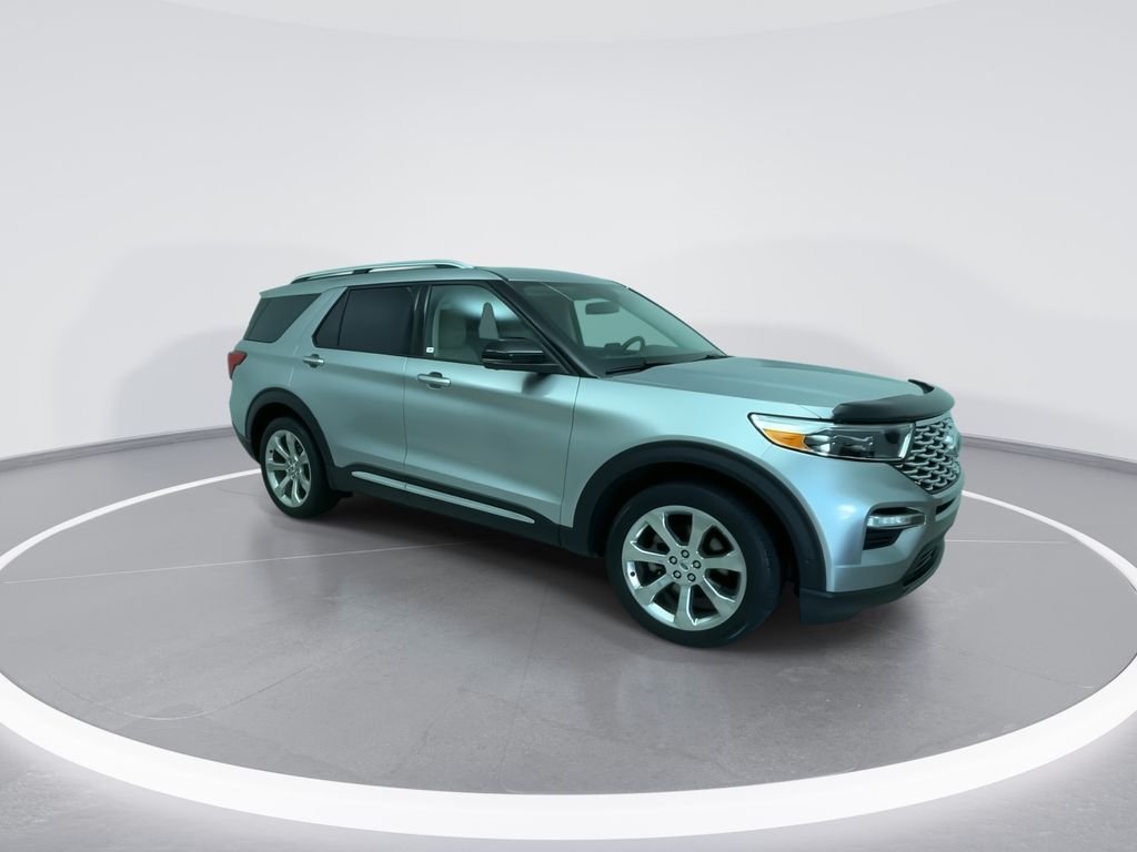 Used 2020  Ford Platinum image 2