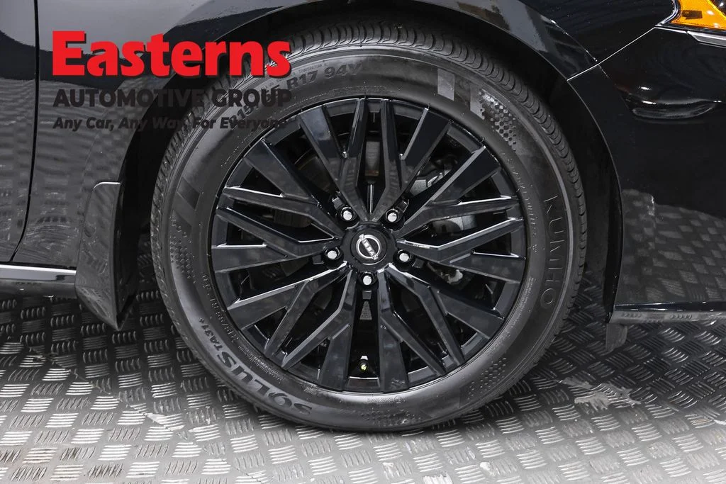 Used 2025 Black Nissan 2.5 SV image 31