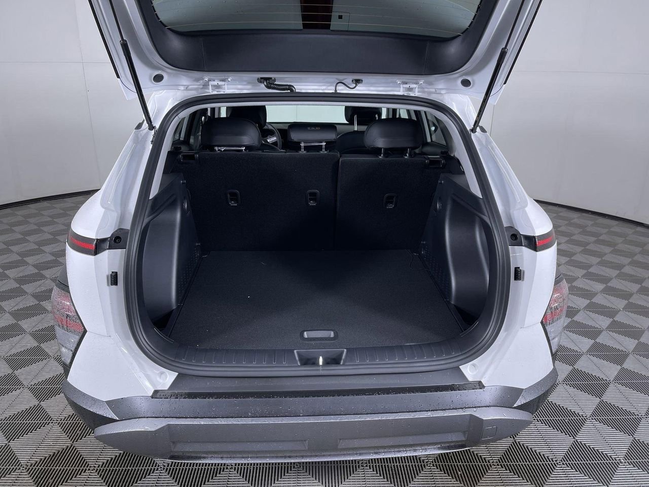 New 2026 Atlas White Hyundai SEL Premium AWD image 14