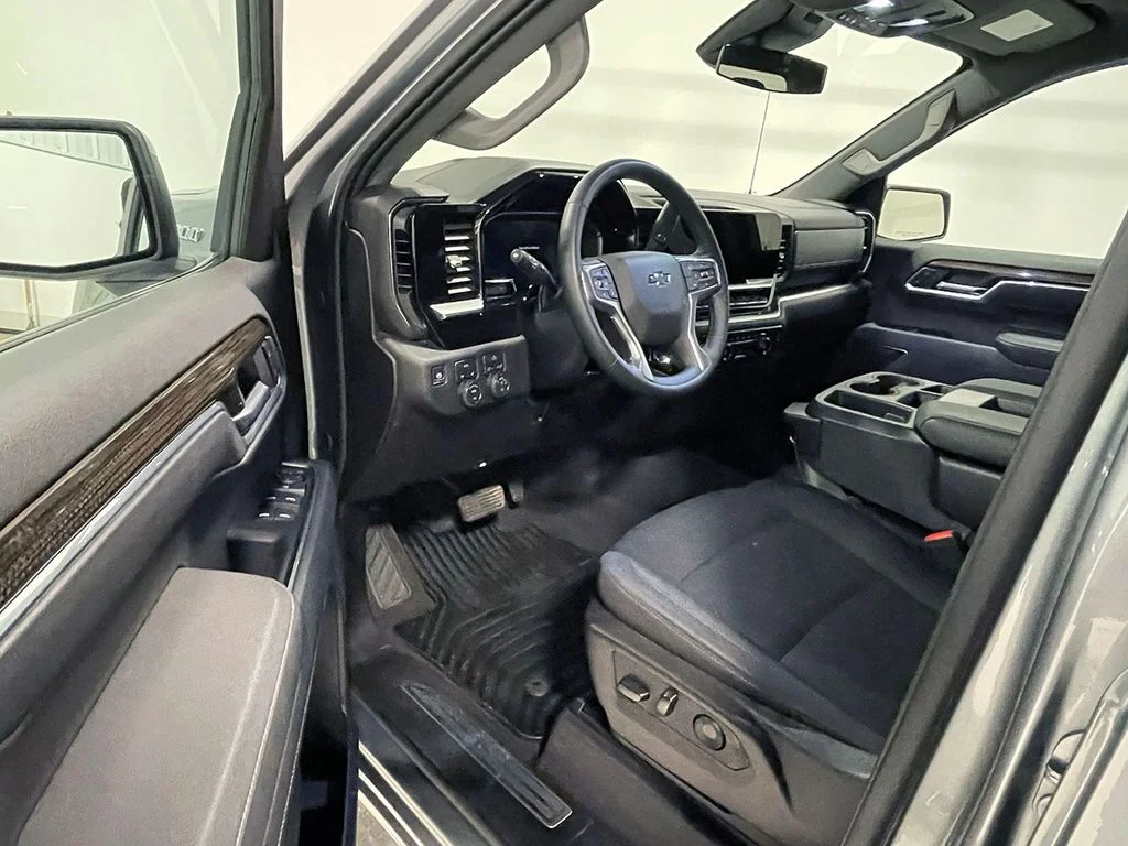 Used 2026 Gray Chevrolet RST image 20