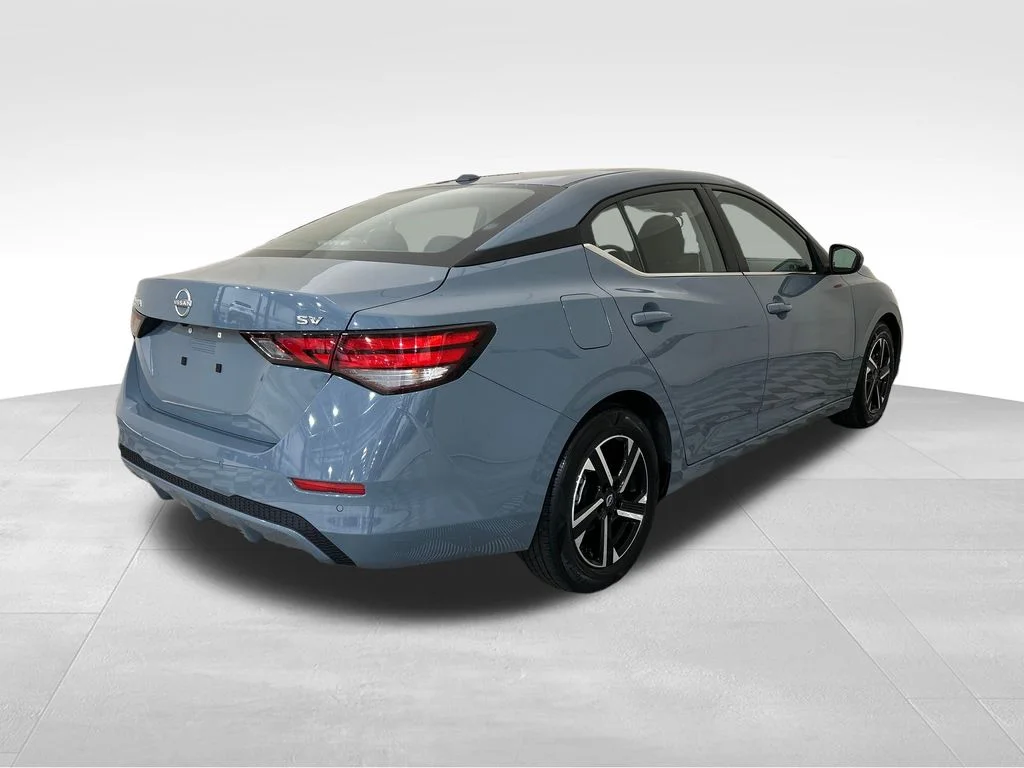 Used 2024 Gray Nissan SV image 5