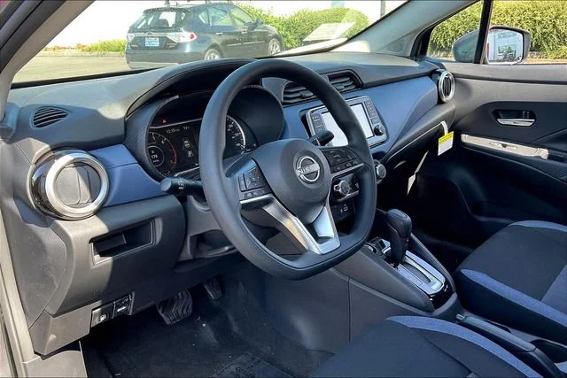 2025 Nissan Versa Sedan SV - Photo 7