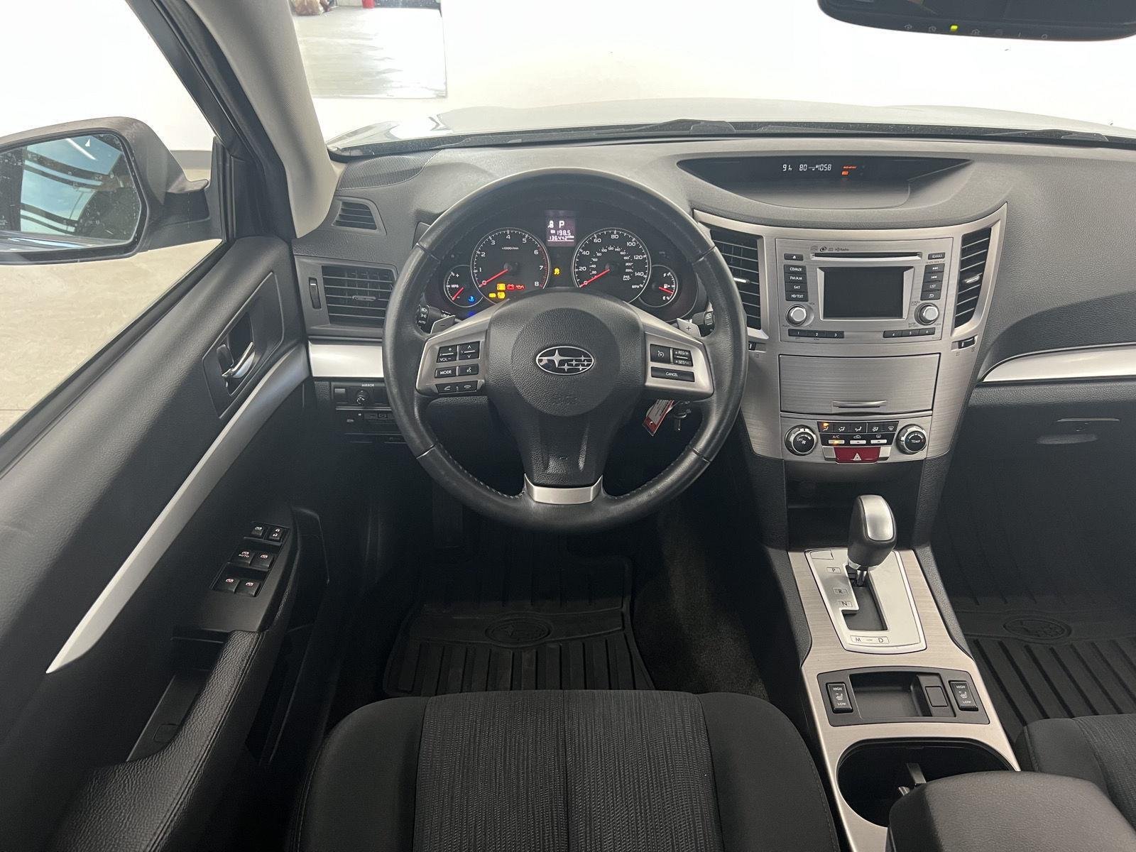 Used 2014 Ice Silver Metallic Subaru 2.5i Premium image 28
