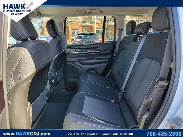 Used 2023 White Jeep Laredo image 10