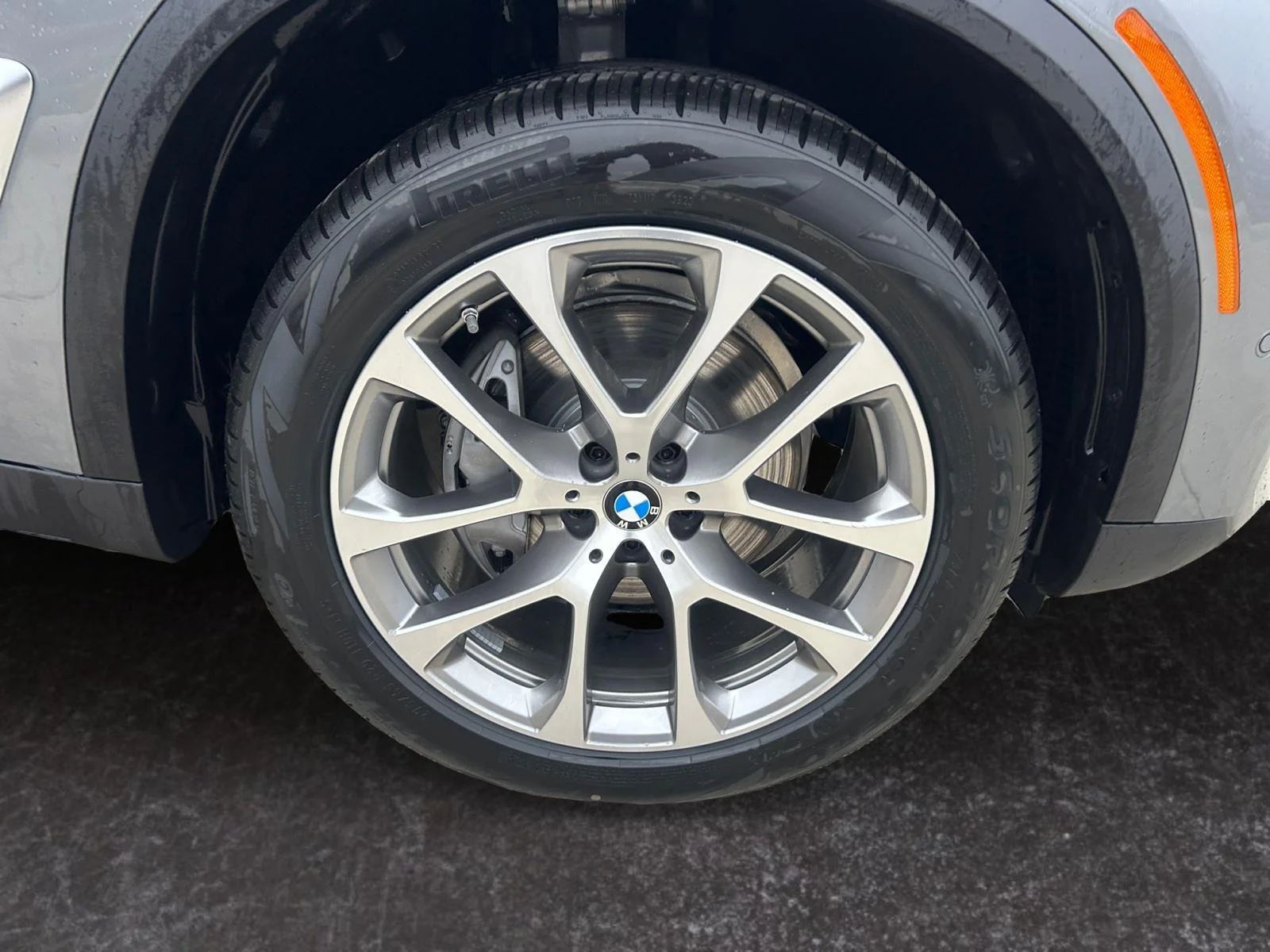 Used 2024 Skyscraper Grey Metallic BMW xDrive40i image 27
