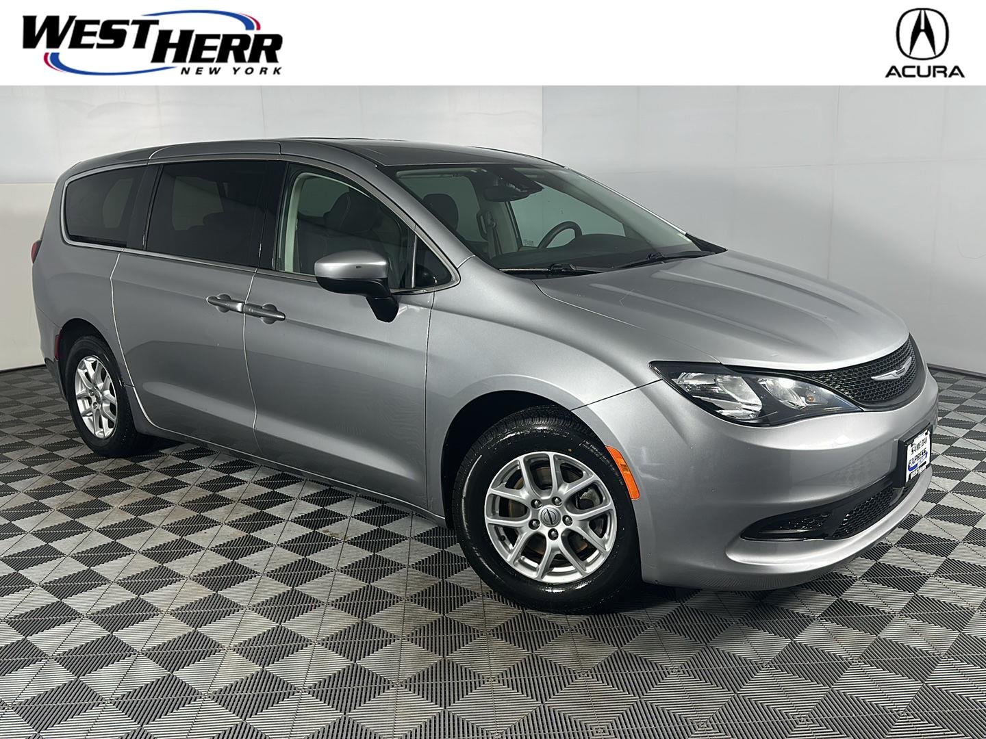 Used 2021 Billet Silver Metallic Clearcoat Chrysler LX image 1