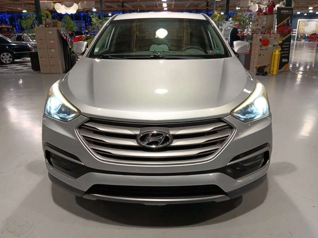 Certified Used 2017 Sparkling Silver Hyundai 2.4 Base image 8