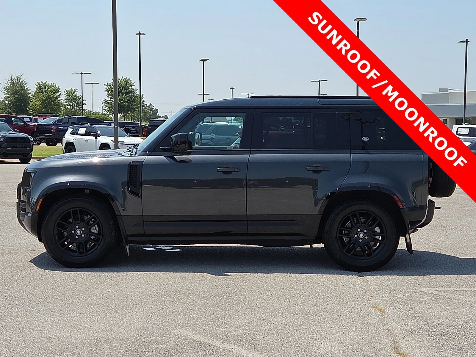 Used 2024 Carpathian Grey Premium Metallic Land Rover X-Dynamic SE image 3