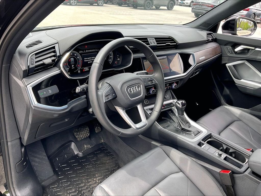 Used 2025 Mythos Black Metallic Audi Premium Plus image 8