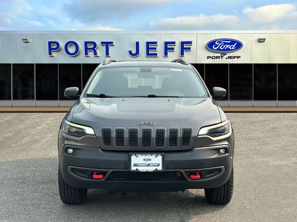 Used 2019 Jeep Cherokee Trailhawk with VIN 1C4PJMBX3KD353972 for sale in Port Jefferson Station, NY