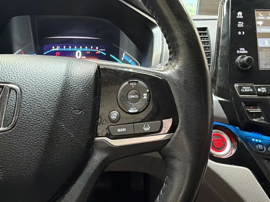Used 2019 Lunar Silver Metallic Honda Elite image 19