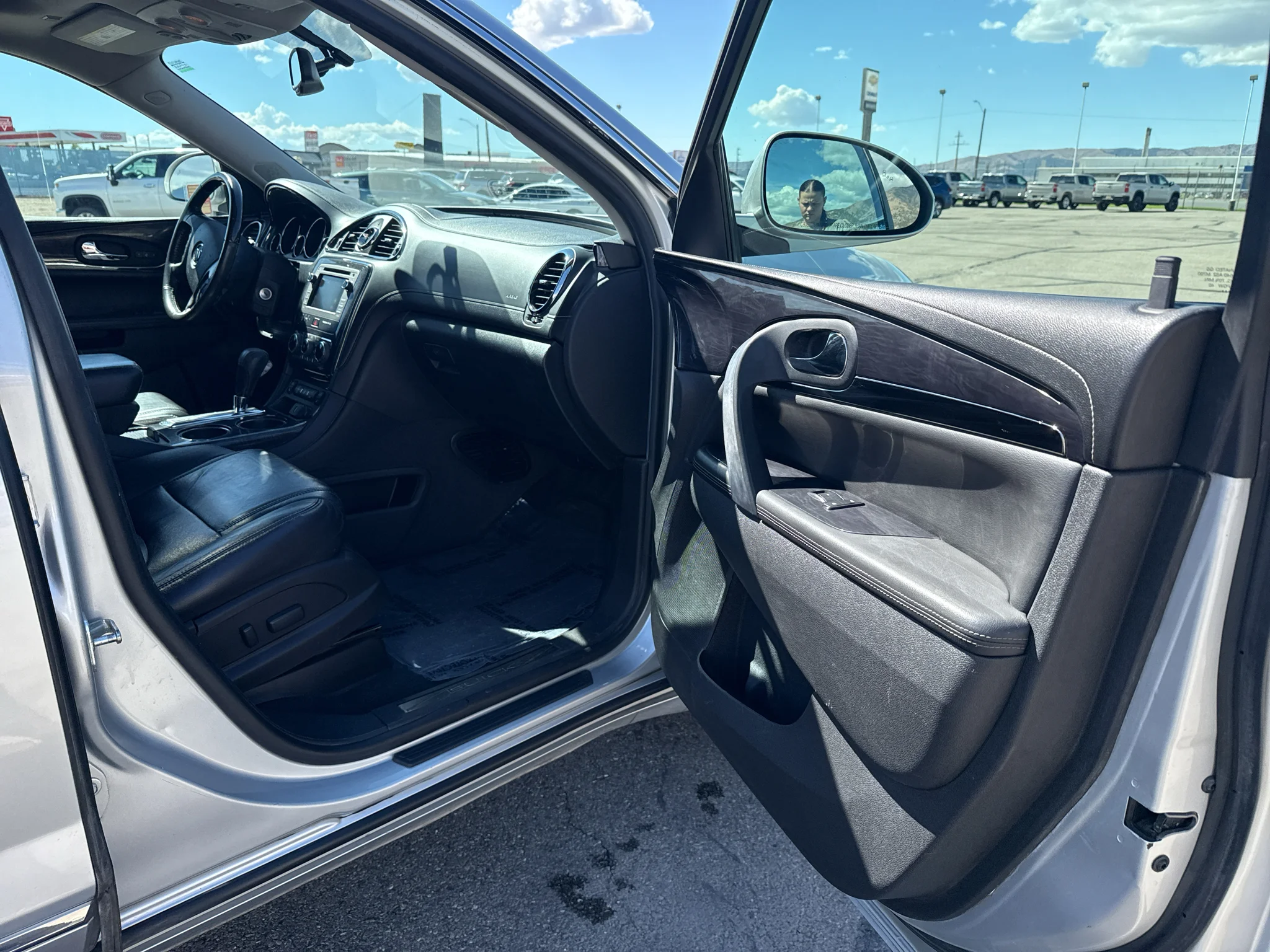 Used 2016 QUICKSILVER METALLIC Buick Leather image 20