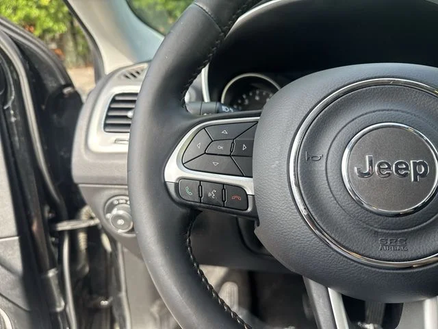 Used 2018 Black Jeep Latitude image 16