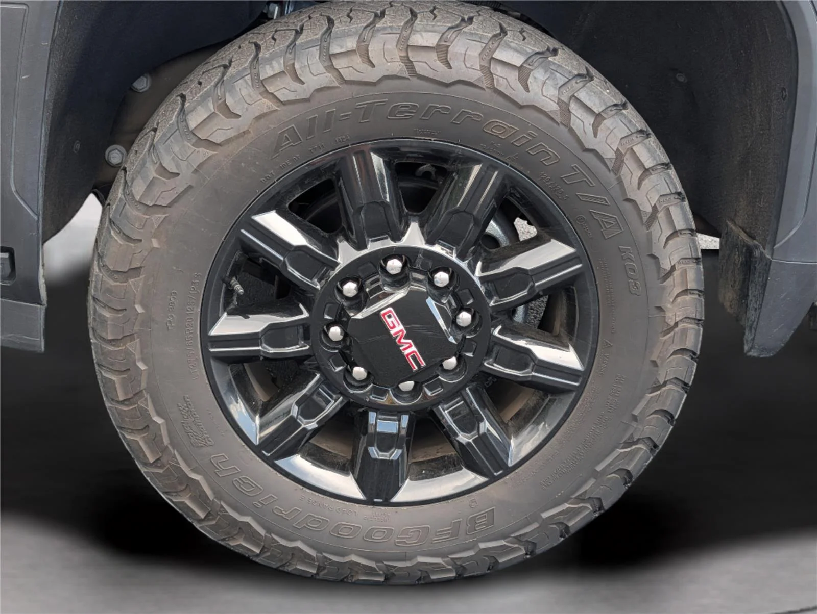 Used 2024 Summit White GMC AT4 image 39