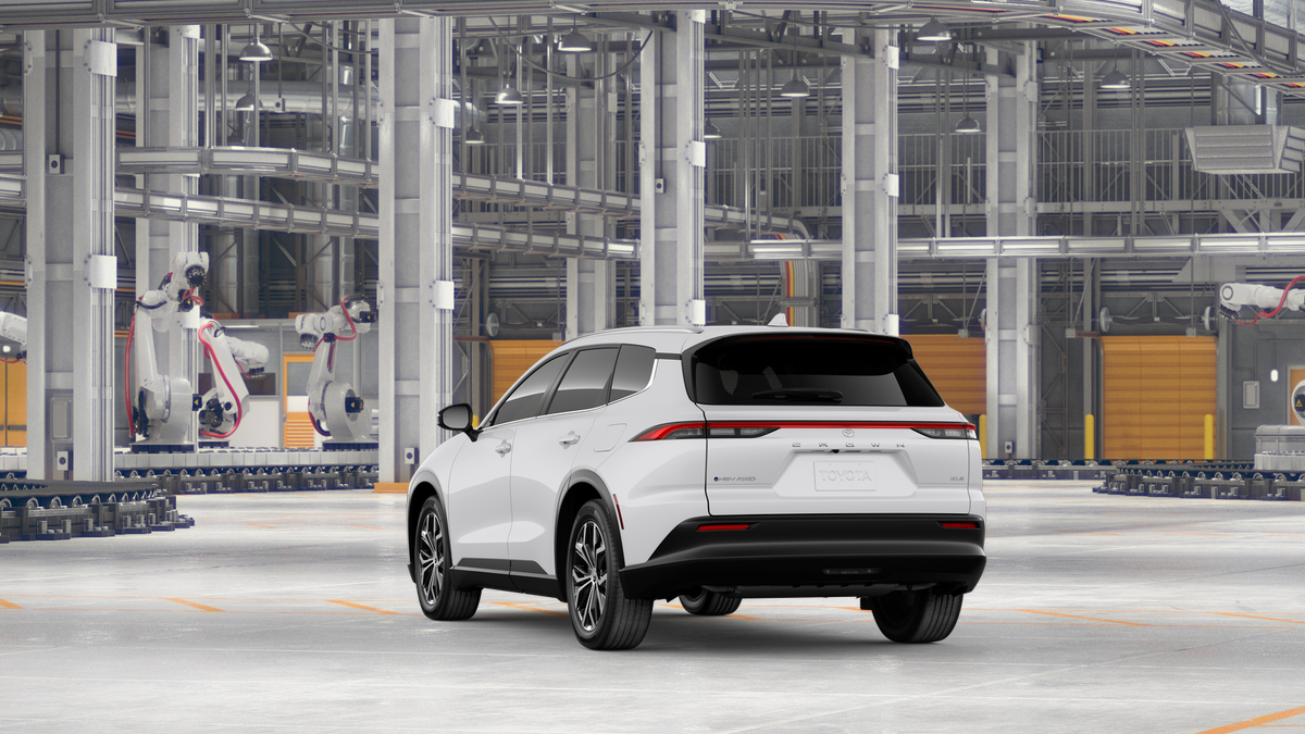 New 2026 Oxygen White Toyota XLE image 7