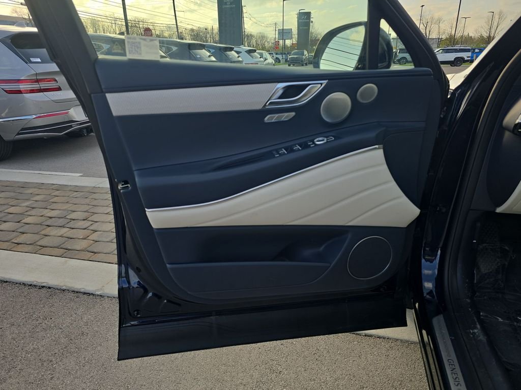 New 2026 Blue Genesis 3.5T Prestige image 13