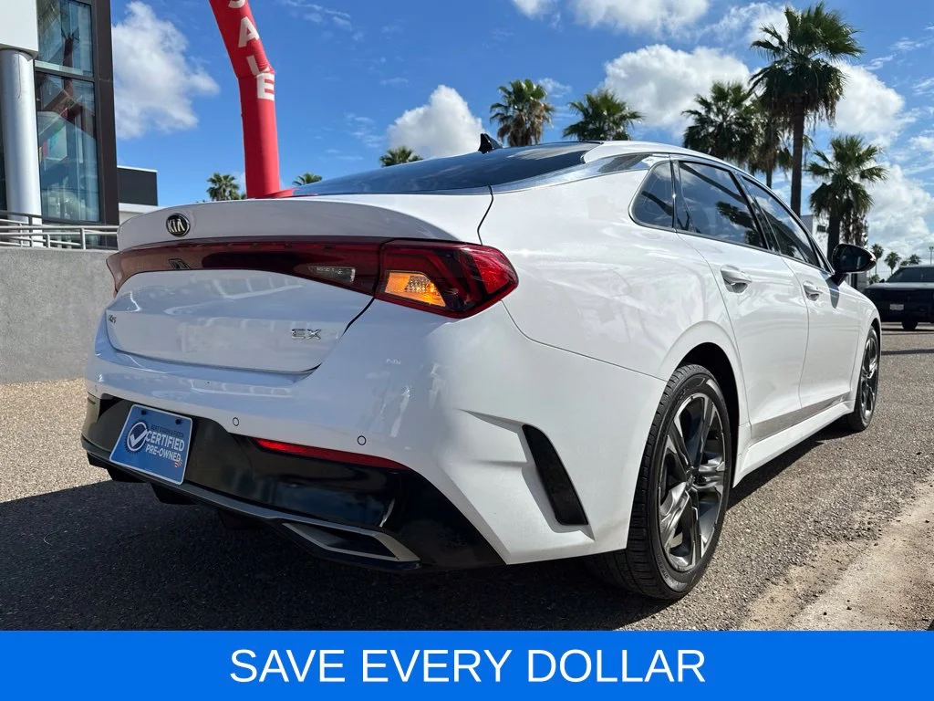 Used 2021 White Kia EX image 4