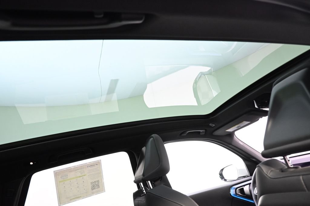 Used 2026 Alpine White BMW 30 xDrive image 17