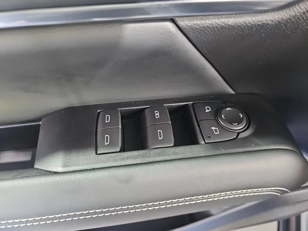 2025 GMC Terrain Elevation - Photo 32