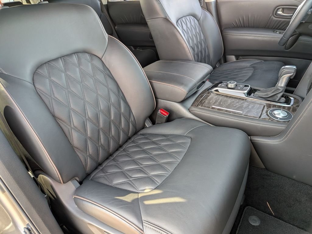 Used 2024 Gray Nissan Platinum image 33