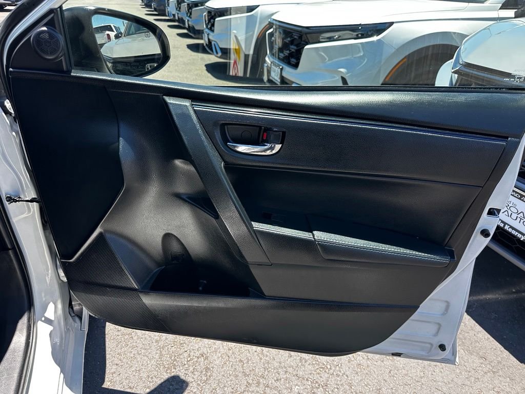 Used 2019 White Toyota SE image 12