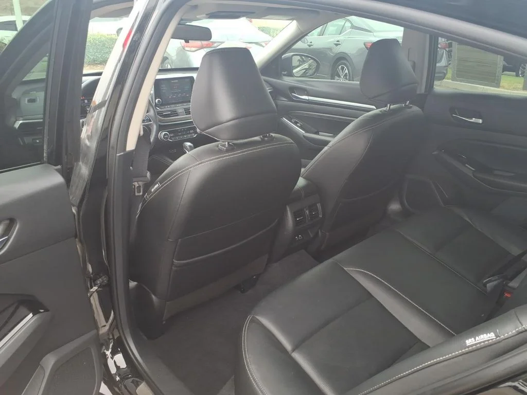 Certified Used 2022 Black Nissan 2.5 SL image 12