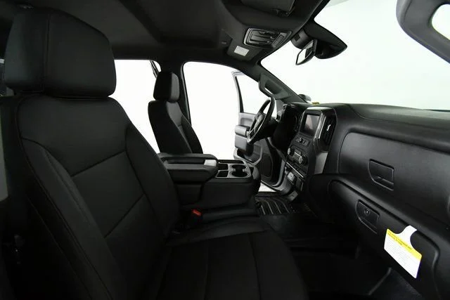 New 2026 Summit White Chevrolet Work Truck image 23