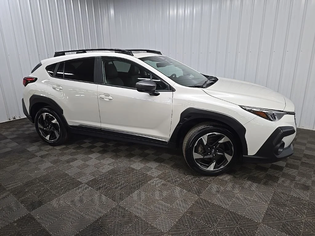 Used 2025 Crystal White Pearl Subaru Limited image 1