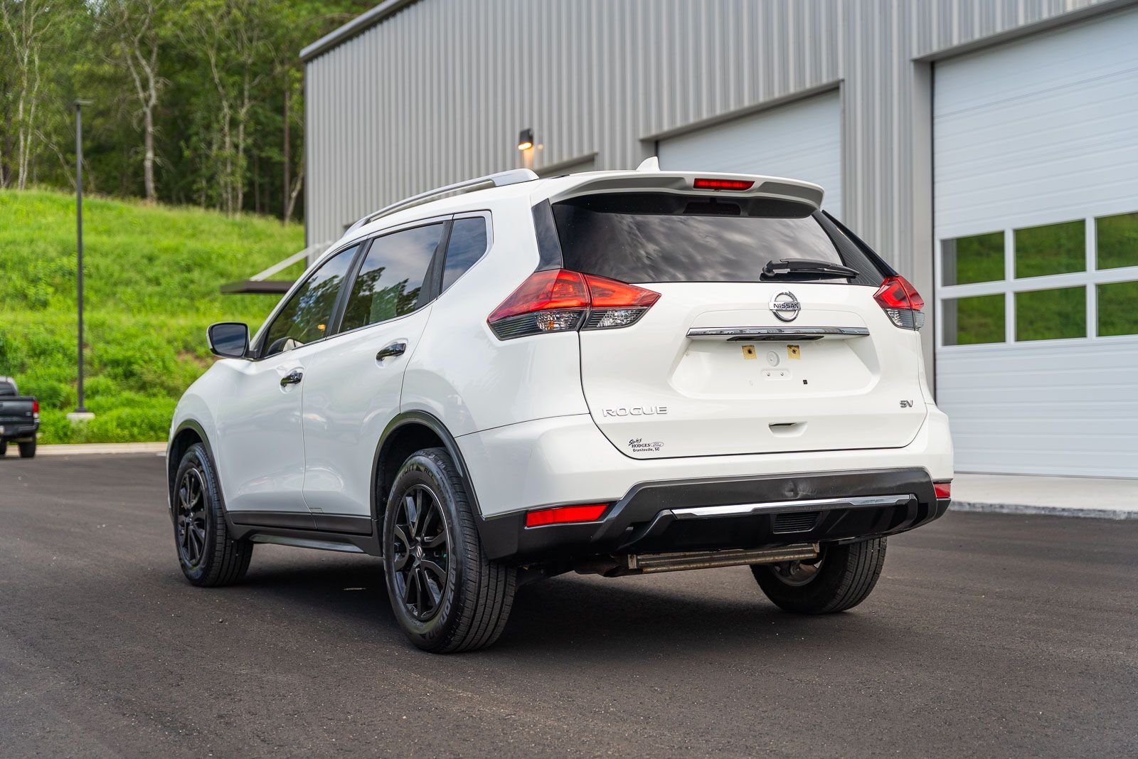 Used 2018 Glacier White Nissan SV image 5