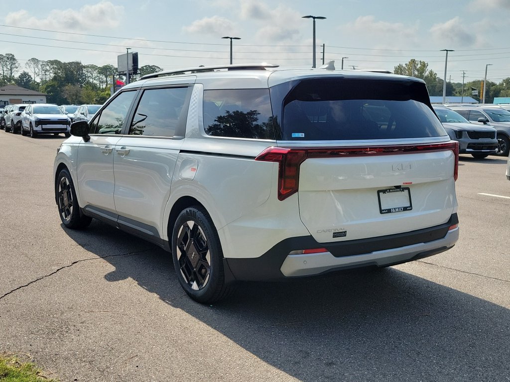 New 2026 Snow White Pearl Kia EX image 4