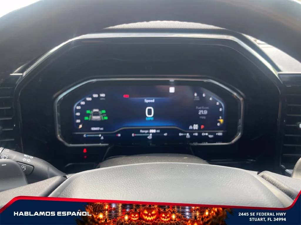 Used 2023 BLACK Chevrolet RST image 21