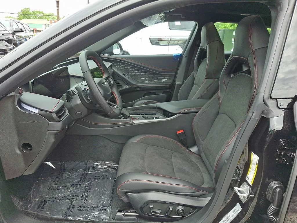 New 2026 Diamond Black Crystal Pearlcoat Dodge R/T image 9