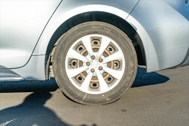 Certified Used 2020 CELESTITE GRAY ME. Toyota  image 6