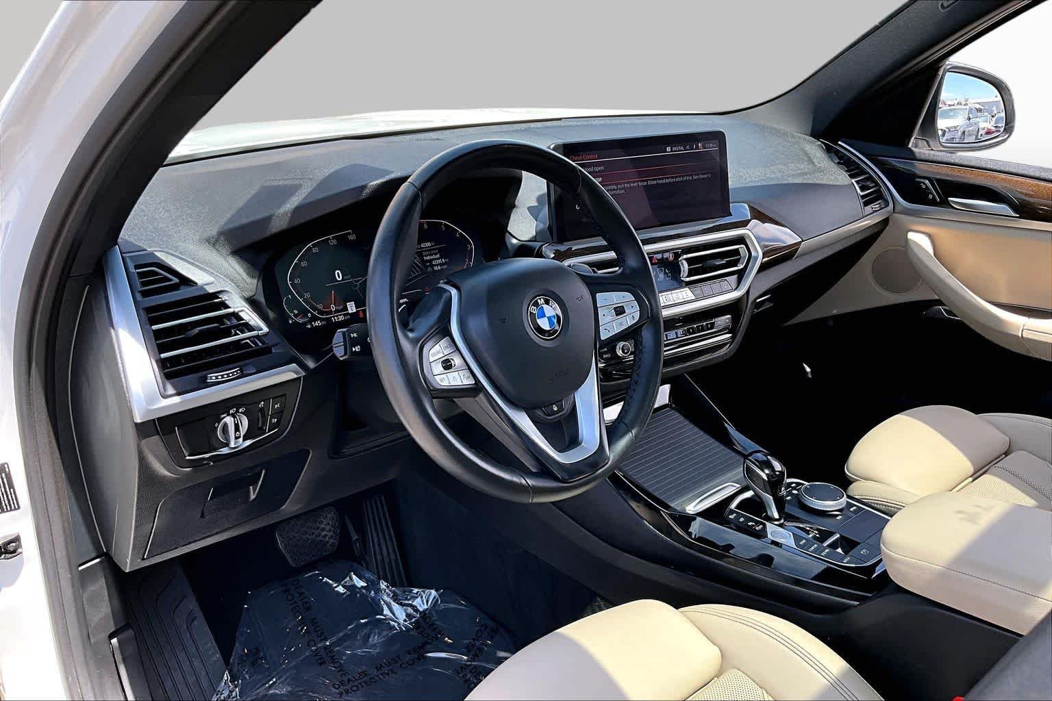 Used 2023 Alpine White BMW sDrive30i image 17