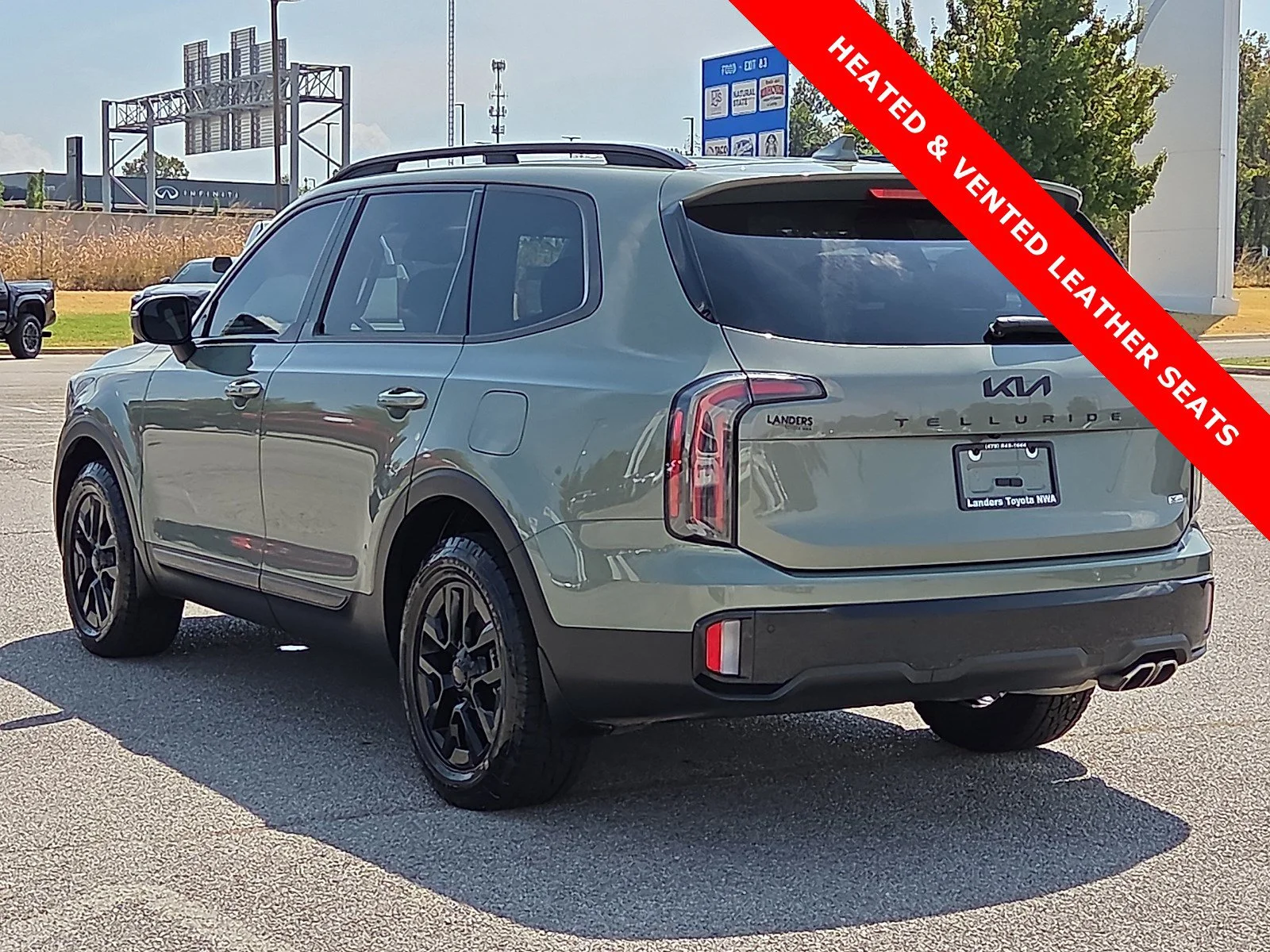 Used 2025 Jungle Green Kia EX X-Pro image 4