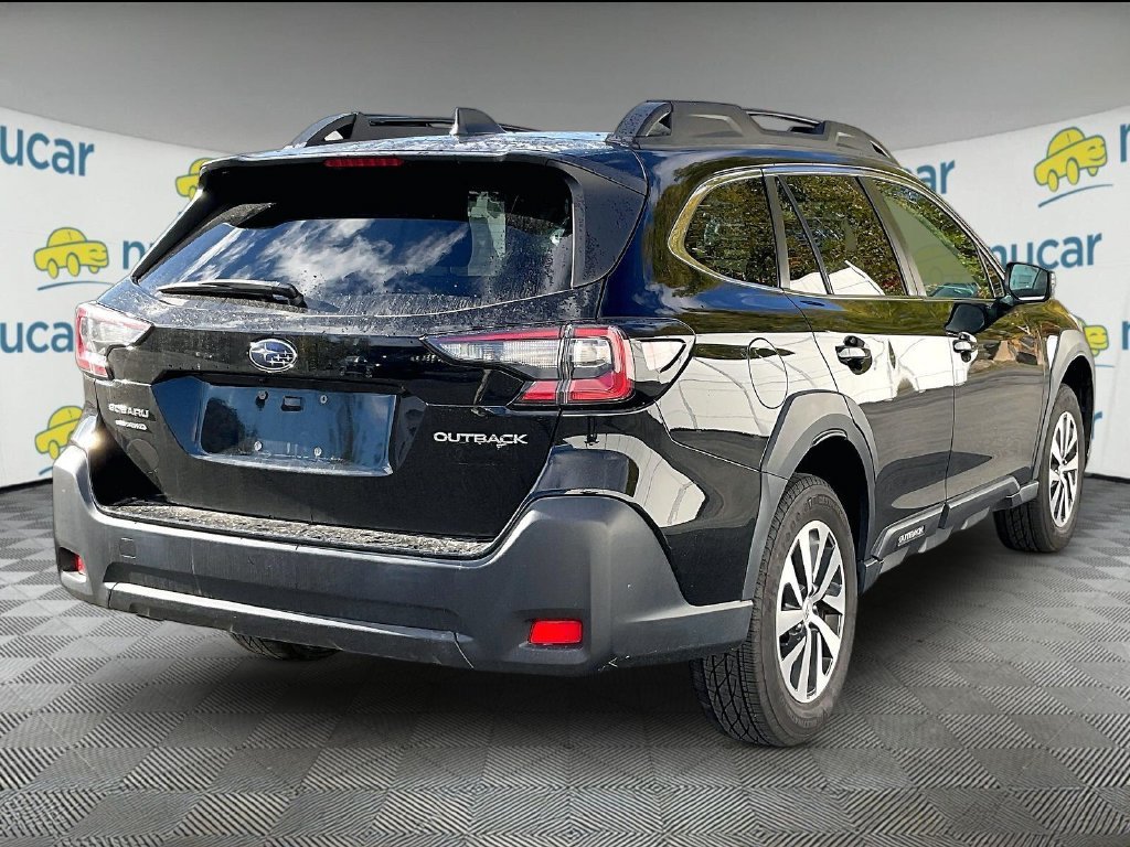 Used 2023 Crystal Black Silica Subaru Premium image 6