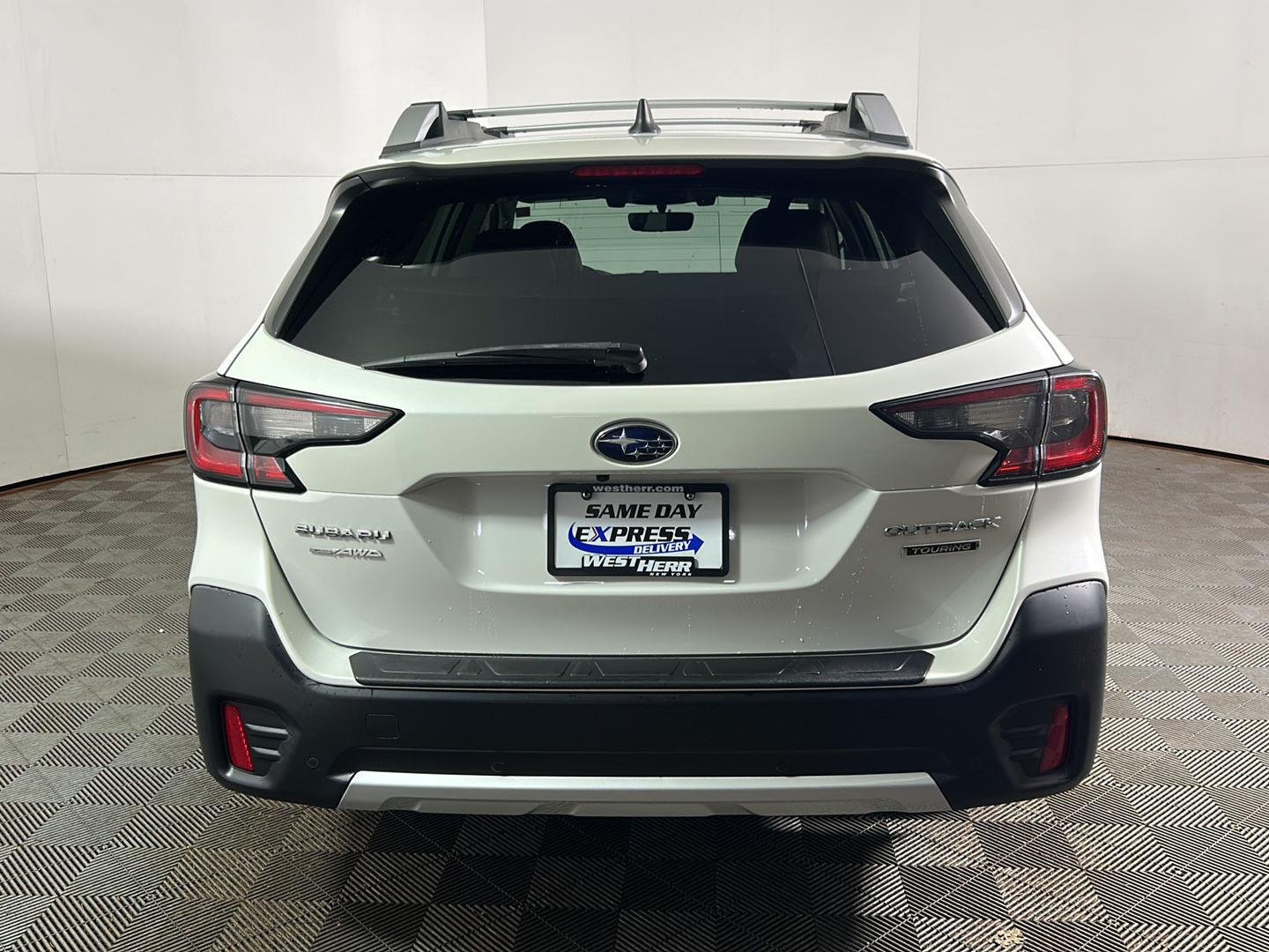 Used 2022 Crystal White Pearl Subaru Touring image 8