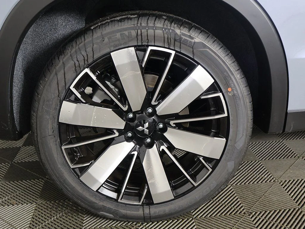 2026 Mitsubishi Outlander SE - Photo 24