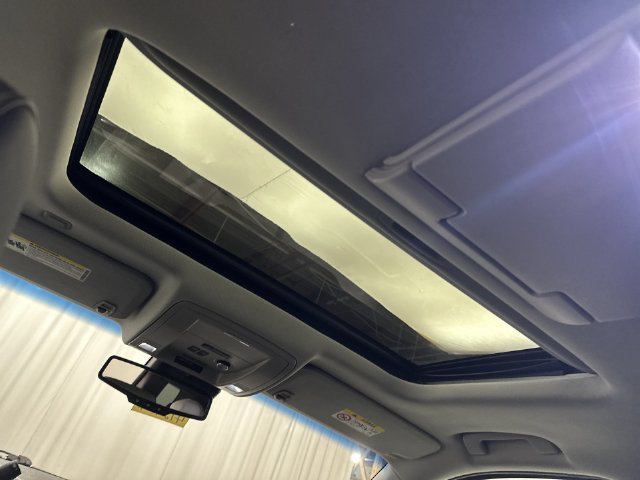 Used 2016 White Chevrolet LT image 20