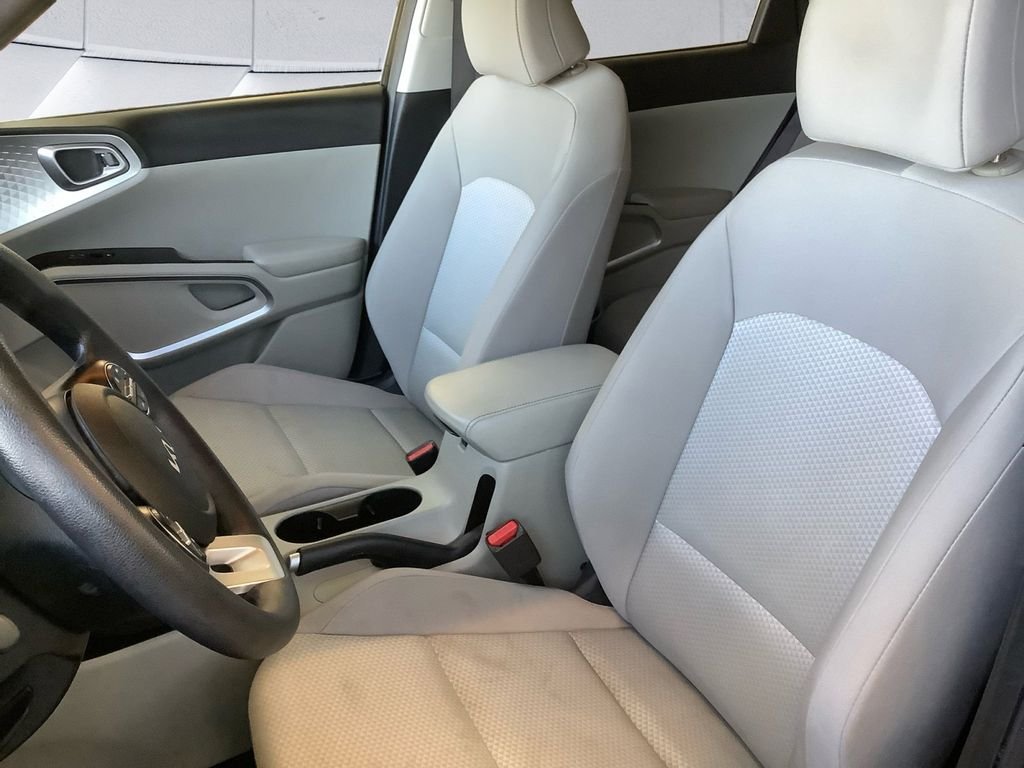 Used 2023 Black Kia LX image 8