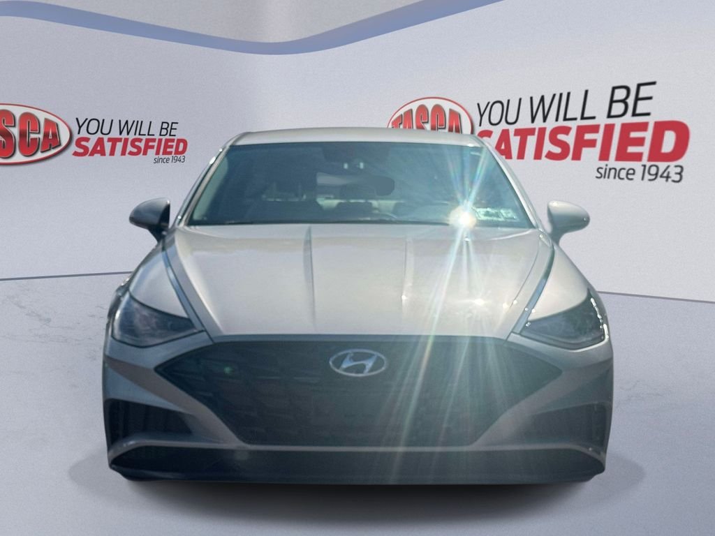 Used 2023 Silver Hyundai SEL image 2