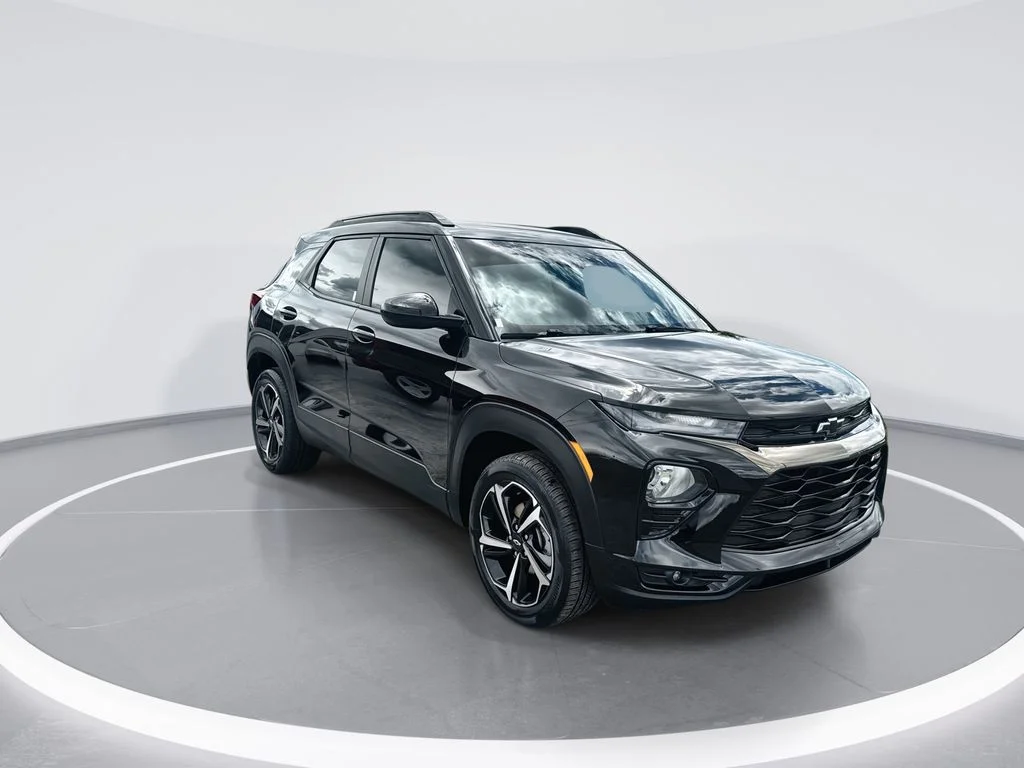 Used 2022 Black Chevrolet RS image 2