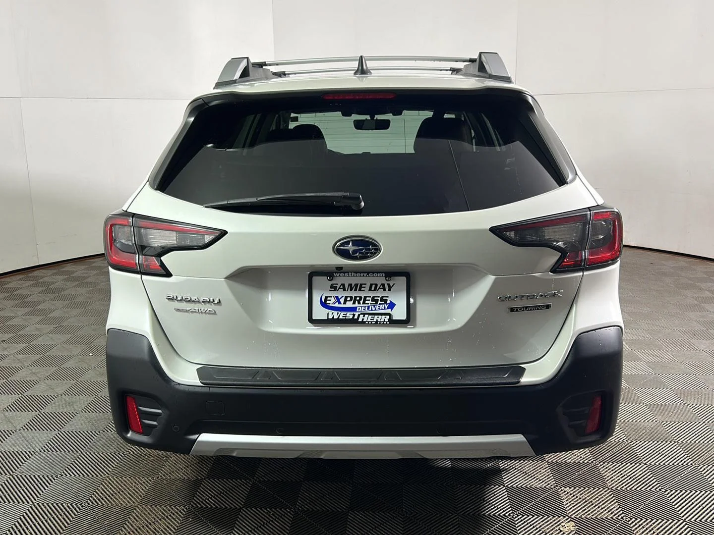 Used 2022 Crystal White Pearl Subaru Touring image 8