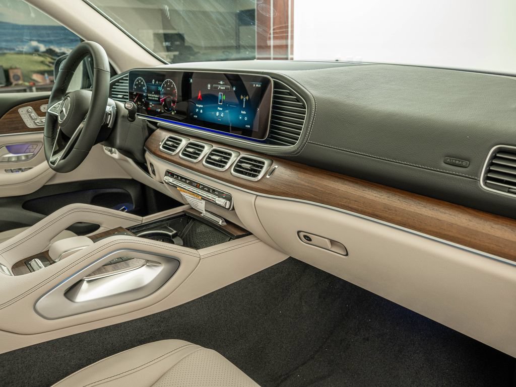 New 2026 Black Mercedes-Benz GLS 450 image 36