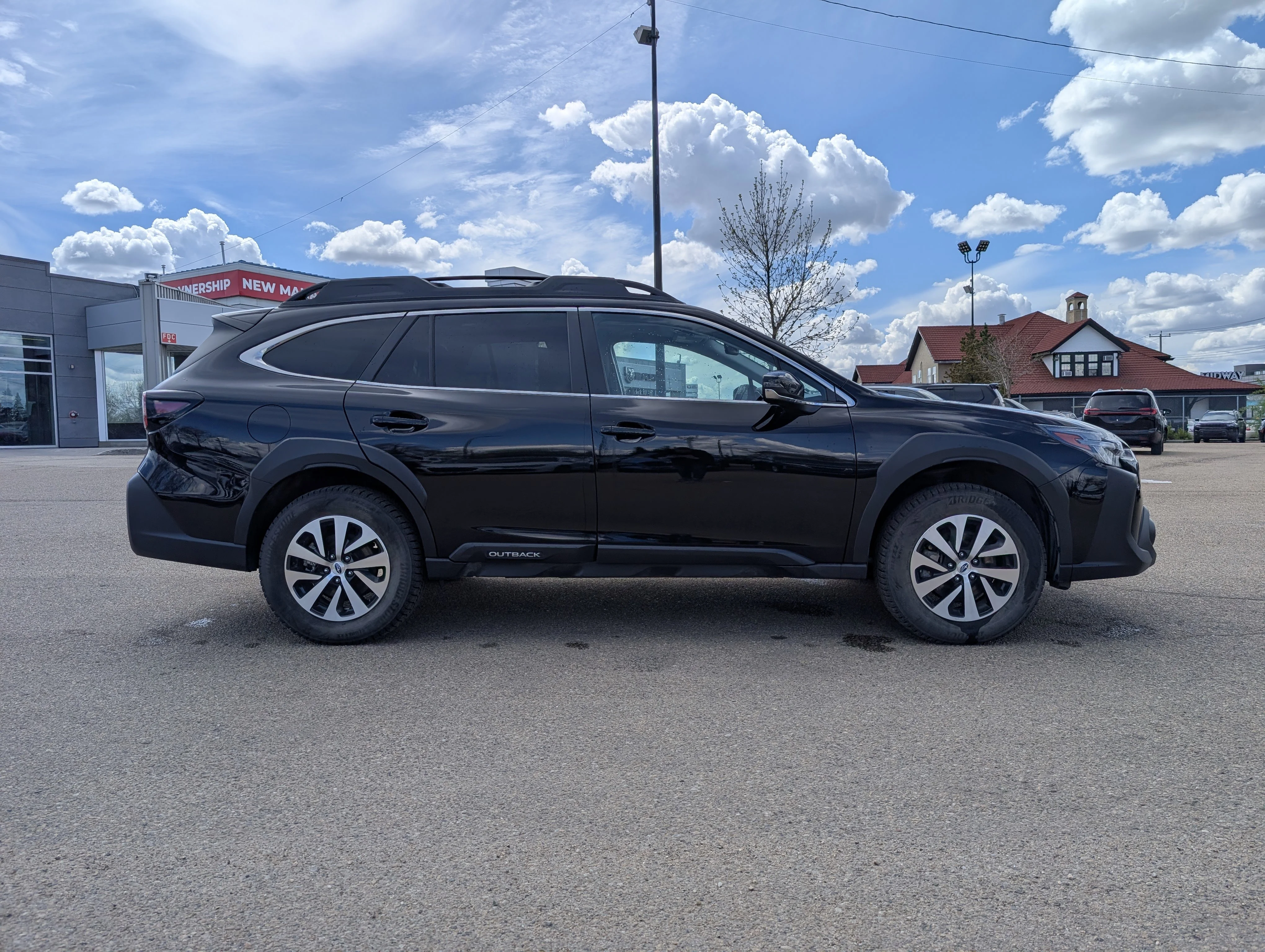 Used 2024 Autumn Green Metallic Subaru Touring image 8