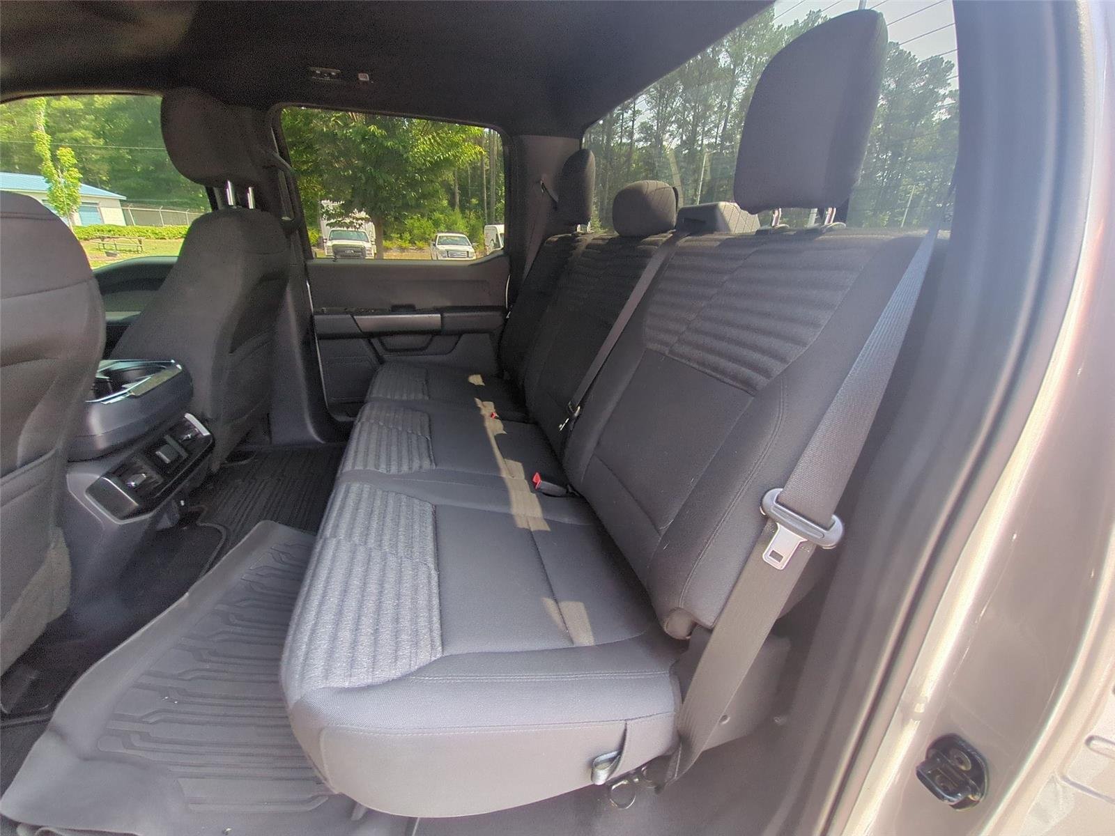 Used 2023 Iconic Silver Ford XL image 31