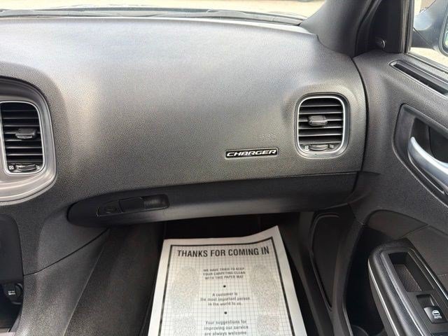 Used 2023 Granite Pearlcoat Dodge SXT image 21