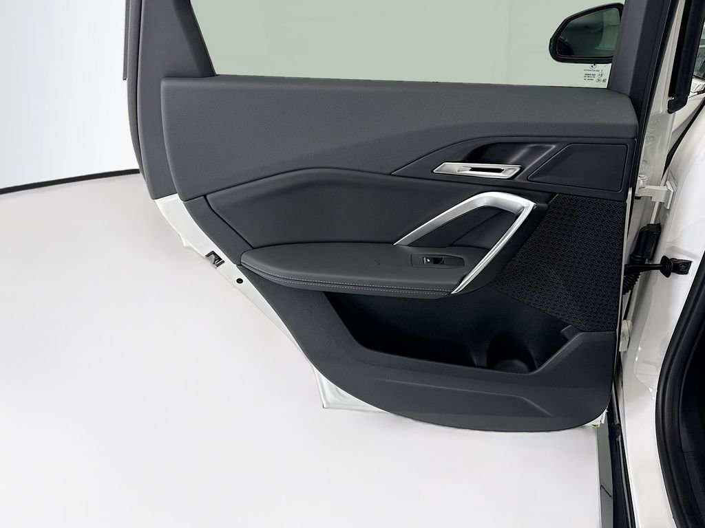 New 2026 Alpine White BMW xDrive28i image 25