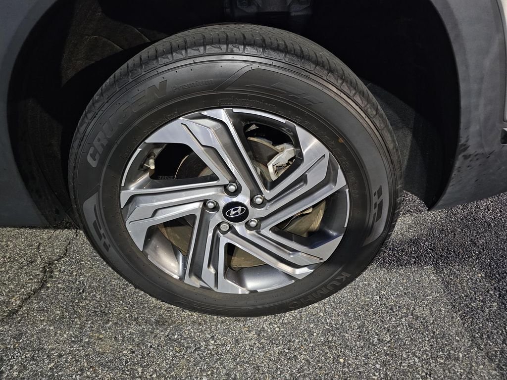Used 2023 Silver Hyundai SEL image 10