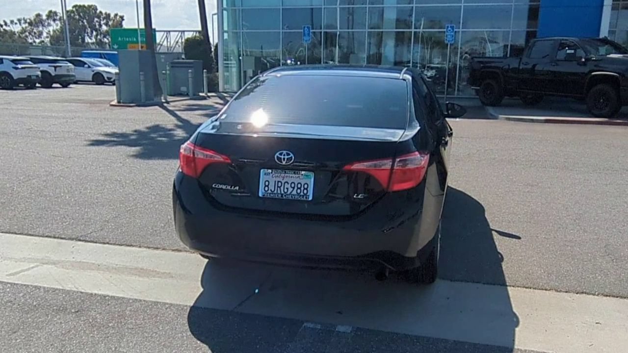 Used 2018 Black Toyota L image 7